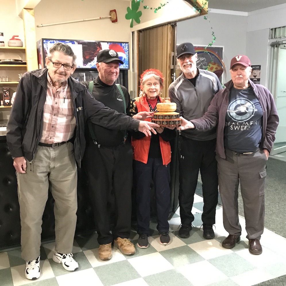 1st place team: Fred Rupert, Betty Mantyla, Don Jordan, & Fred Waugh receiving the 
Kathie Lesik trophy from Mike Lesik

